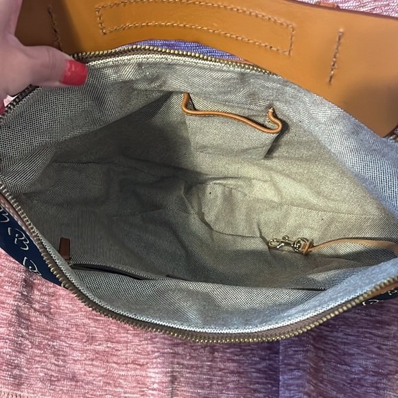 Dooney & Bourke Luisa bag - Picture 6 of 11